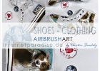 www.webparadise.com     FineART & BodyART     by Christine Dumbsky : Schuhe handbemalt, Hund, Hundeschuhe, dog, dogshoes, gemalter Hund, Chucks,  handbemalte Schuhe, Brautschuhe, Braut, Bräute, Bräutigam, Hochzeit, Hochzeitsschuhe, Schuhe für die Hochzeit individuell bemalt, Airbrushbemalung von Schuhen, Airbrush, Kleidung, Textilien, personalisiert, individuell, individualisierte Airbrushgestaltung, bemalte Herrenschuhe, Turnschuhe bemalt, extravagante schuhbemalung, besondere schuhe, schubemalungen exklusiv, nach Motivvorlage, Schmetterling, Ranken, Stoffmuster auf Schuh, Desingerschuhe, Einladungskarten, Stoffmuster auf Schuh, Hochzeitsfarbschema
