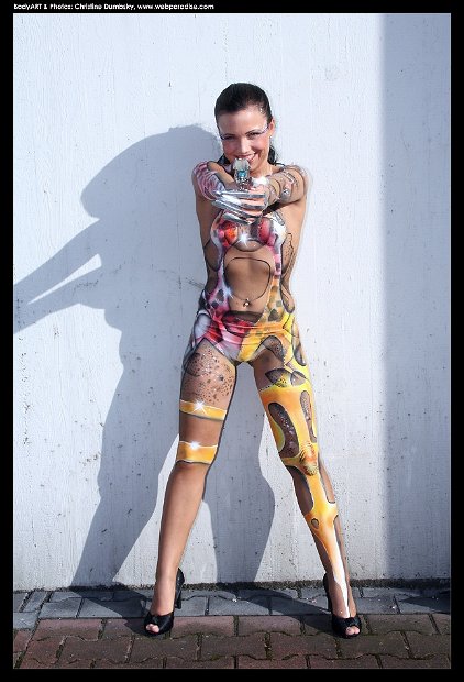 bodypaint-bodypainting-bond-girl-messe-pearl-photokina-koeln-dumbsky2