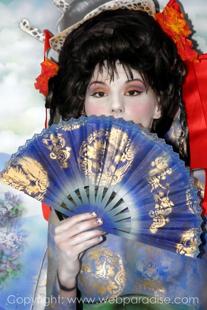 bodypainting-bodypaint-geisha-china-chinesin-airbrush-live-messe-kuenstler-dumbsky2