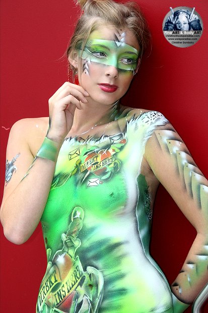 bodypainting-bodypaint-herz-heart-airbrush-messekuenstler-erotic-art-dumbsky2